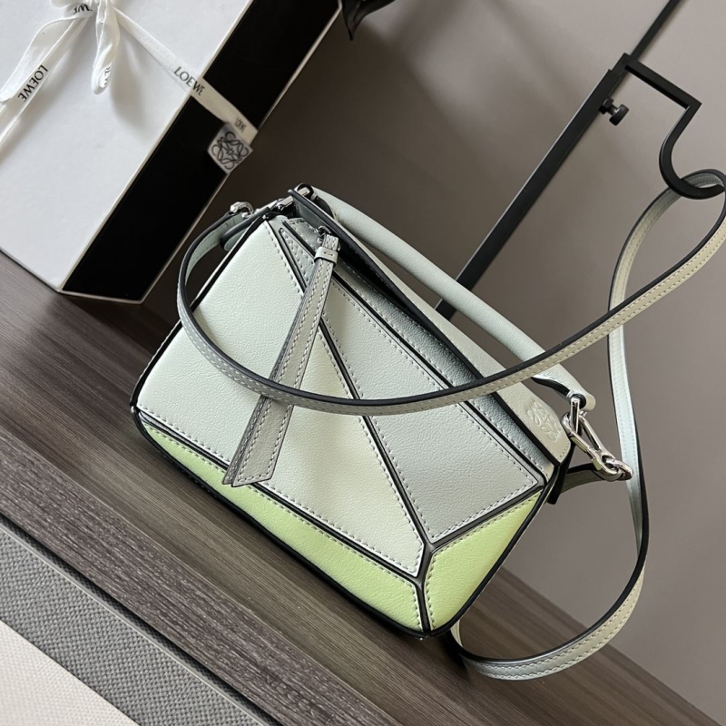 l*ew* handle bags